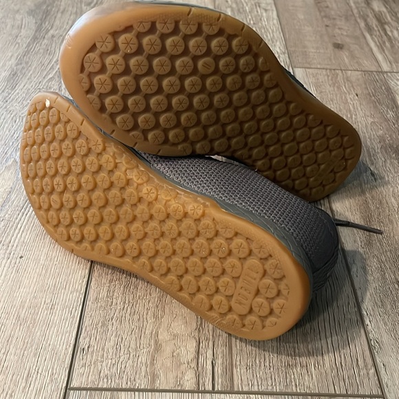 No Bull training shows. Lightly worn. No holes or tears. - Picture 4 of 5